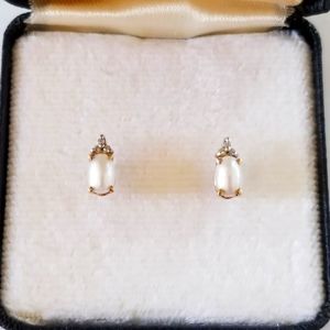 10K Gold Pearl Diamond Earrings